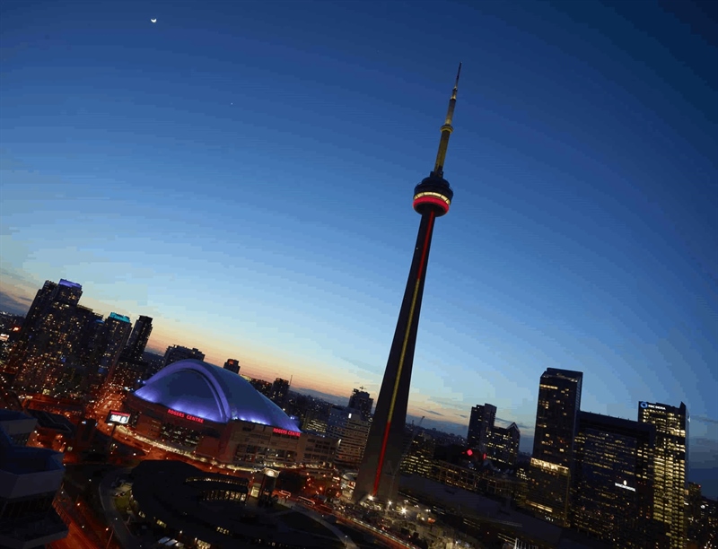 CN Tower | Toronto, Canada | Travel BL