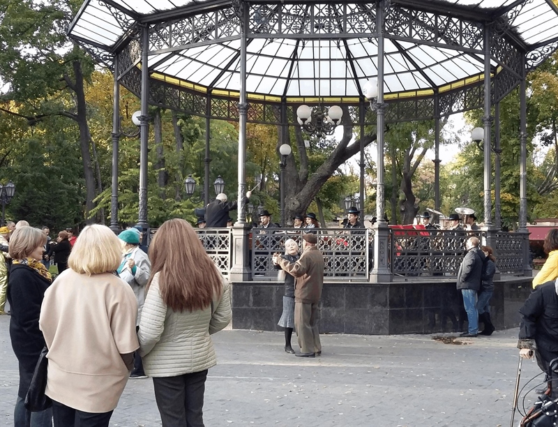 City Garden | Odessa, Ukraine | Travel BL