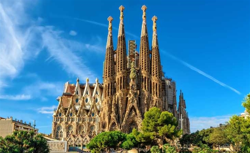 La Sagrada Familia | Barcelona, Spain | Travel BL