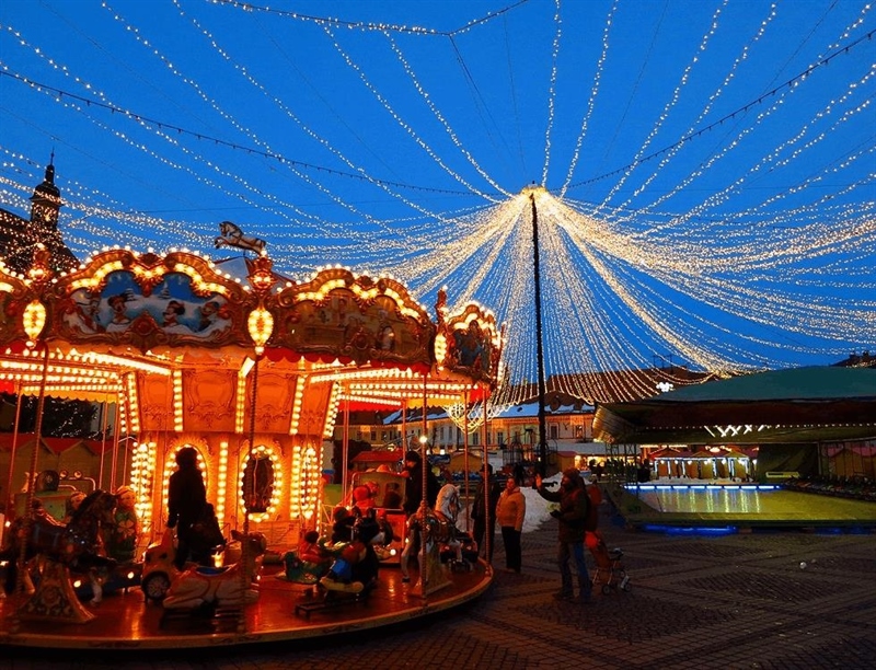 Christmas Market Sibiu | Sibiu, Romania | Travel BL