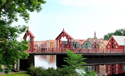 Gamle Bybro Bridge (Old Town Bridge) | Trondheim, Norway | Travel BL