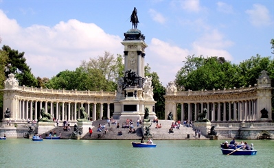 Madrid El Retiro Park | Madrid, Spain | Travel BL