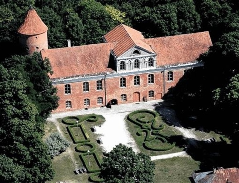 Raudondvaris Castle | Kaunas, Lithuania | Travel BL